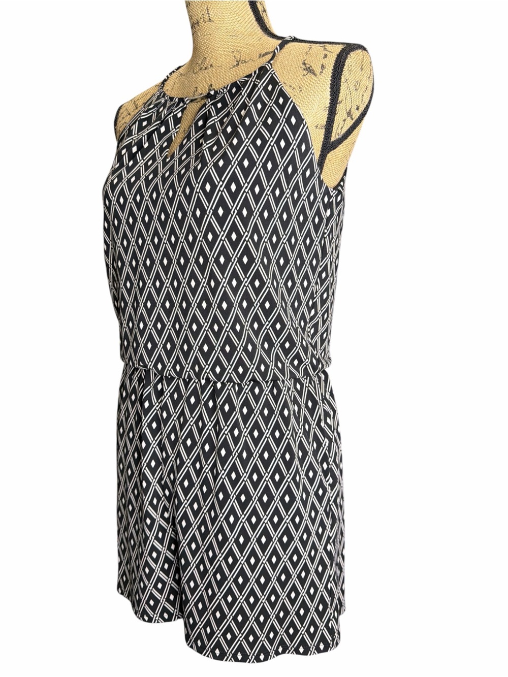 White House Black Market Black & White Geometric Halter Romper. EC. Size XSMALL - Picture 4 of 9